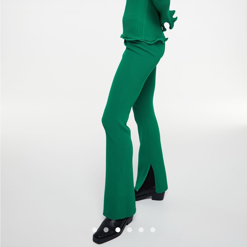 H&M Kelly Green Knit Flared Slit Hem Pull On Legging Pants